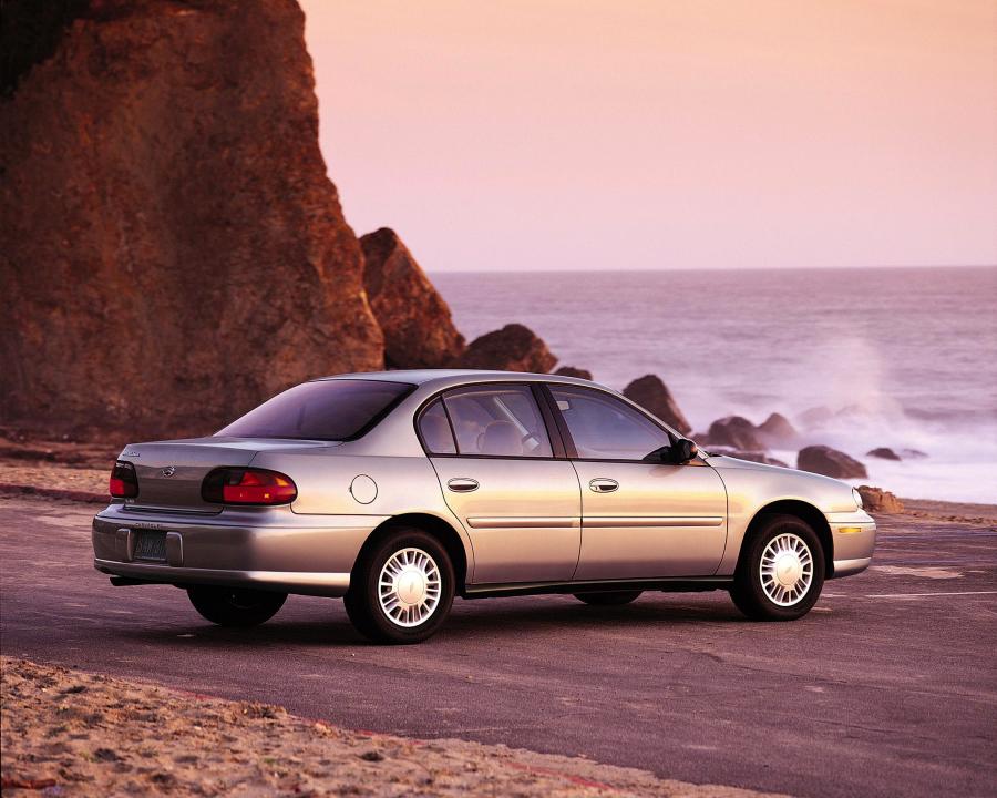  Chevrolet Malibu 1998 года  (фото 5 из 20)